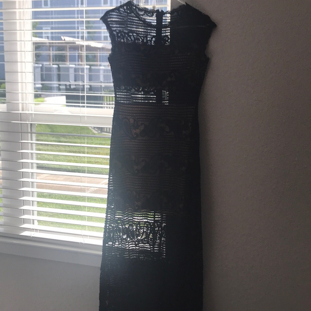 Nice and fishnet type dress clubby wibe